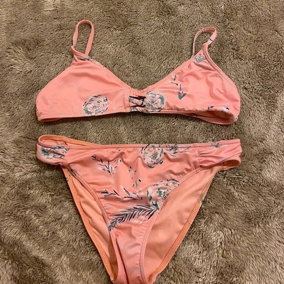 Roxy Other - ROXY bikini set small